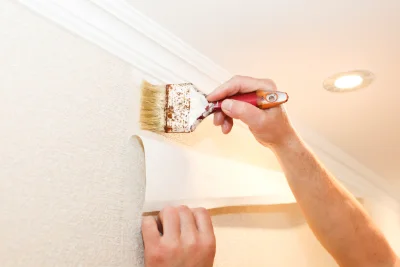 Pose de papier peint à Lesseux — revêtements muraux et toiles de verre